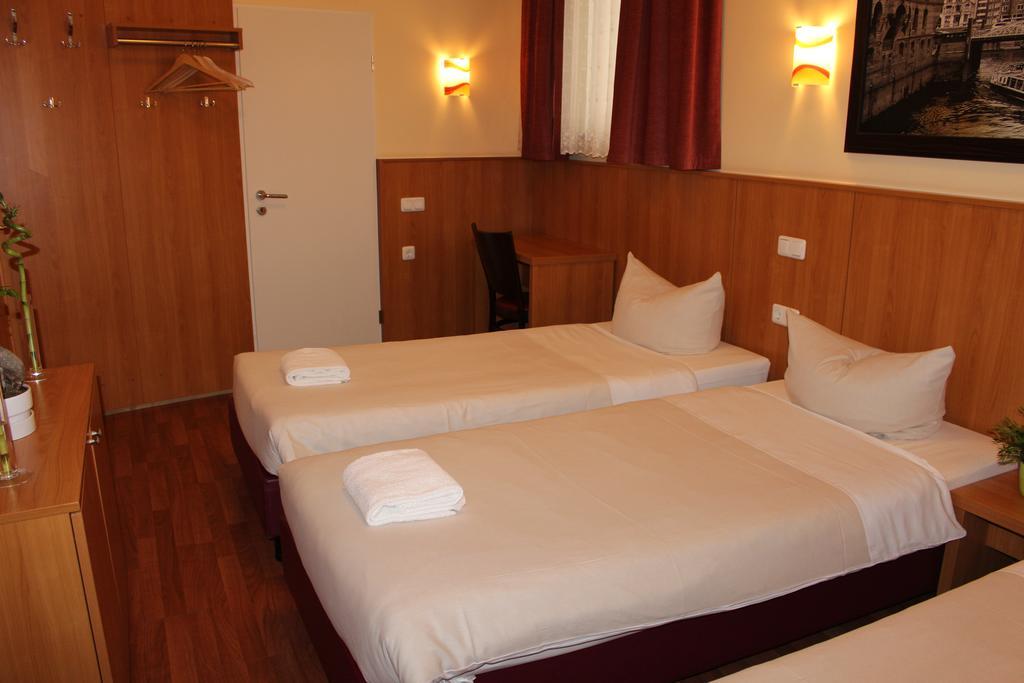 Altan Hotel Hambourg Extérieur photo