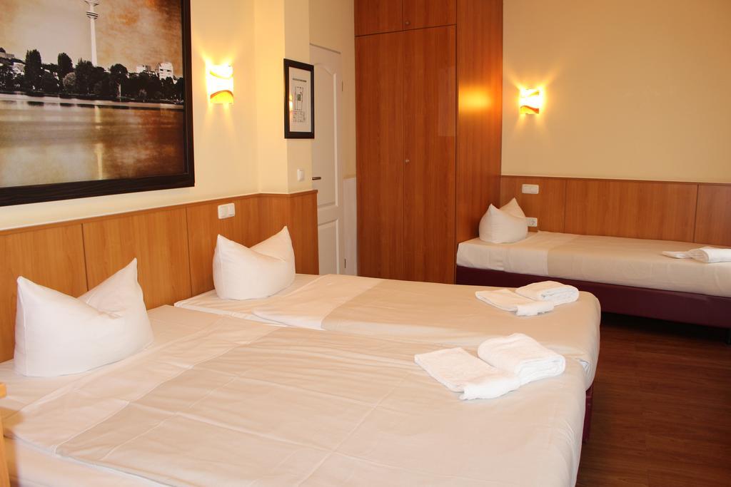 Altan Hotel Hambourg Extérieur photo