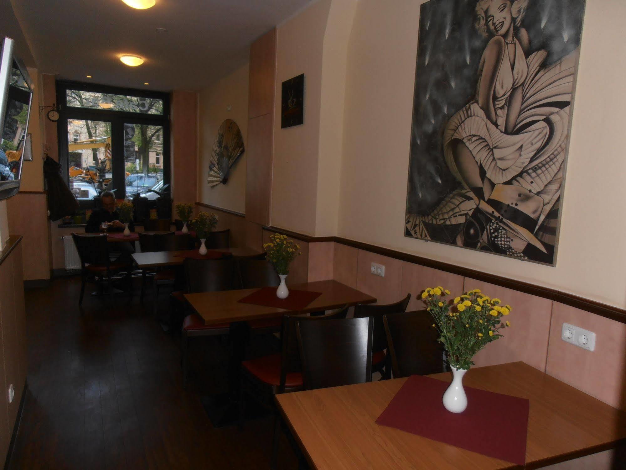 Altan Hotel Hambourg Extérieur photo