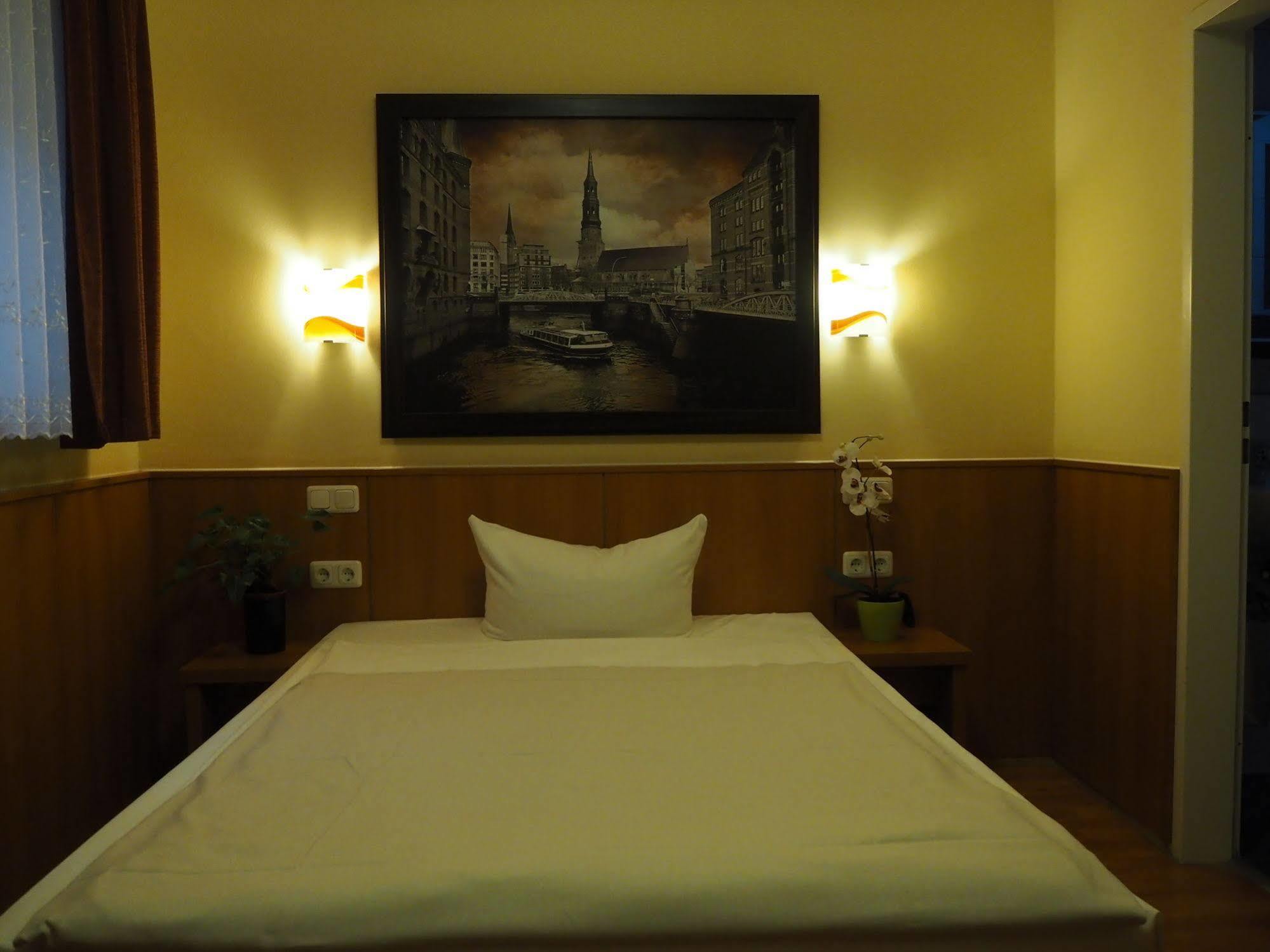 Altan Hotel Hambourg Extérieur photo